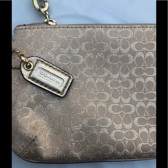 NWT ✨ COACH Gold Wristlet - Picture 6 of 8